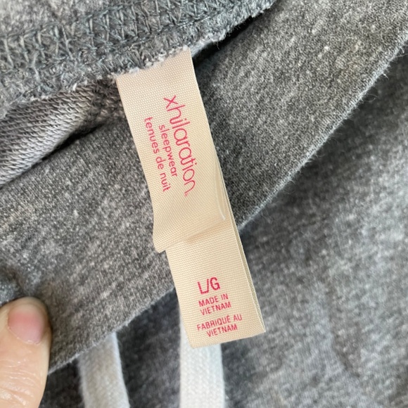 Xhilaration Women’s Gray Joggers - Size L - Picture 2 of 2